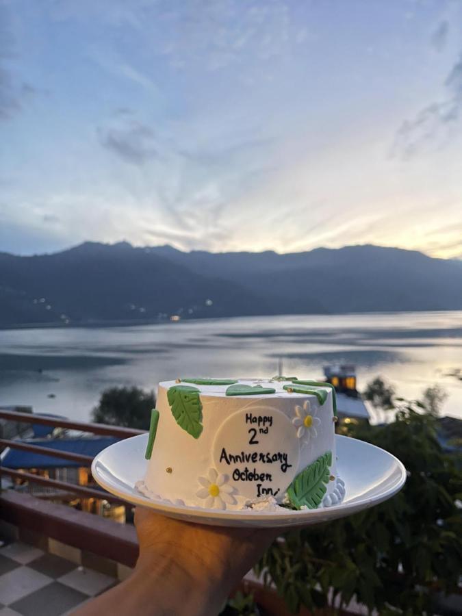 Hotel October Inn ポカラ エクステリア 写真